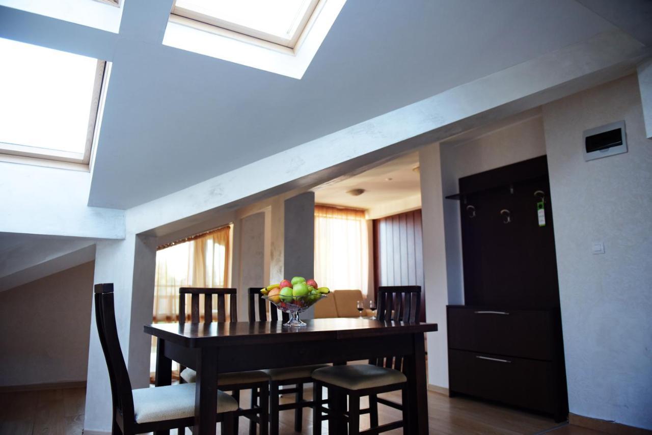 Aparthotel Forest Nook ปอมโปโรโว ภายนอก รูปภาพ
