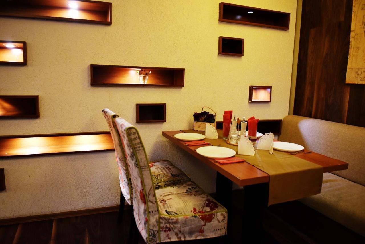 Aparthotel Forest Nook ปอมโปโรโว ภายนอก รูปภาพ